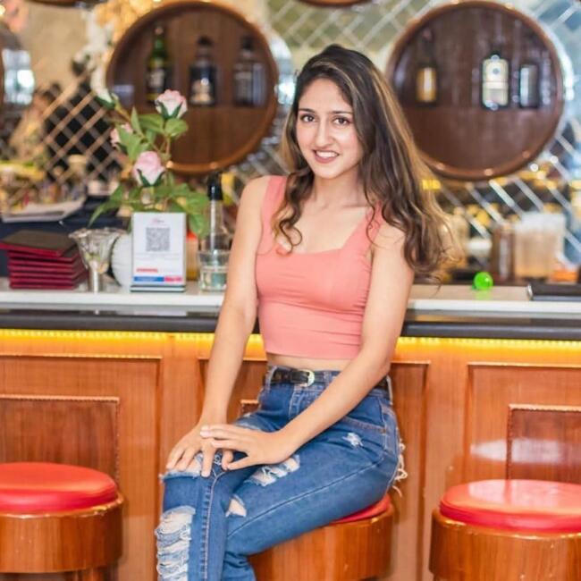 Babysitter in Darwin: Sadhana