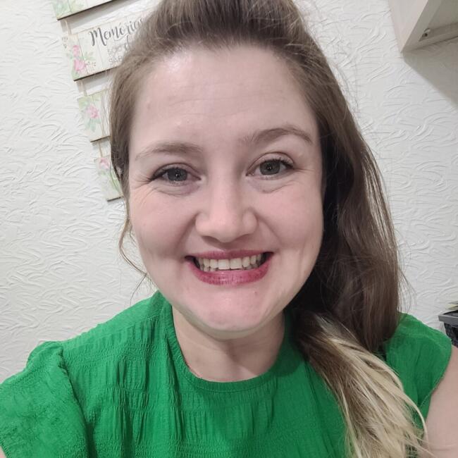 Babysitter in Foz do Iguaçu: Andriele