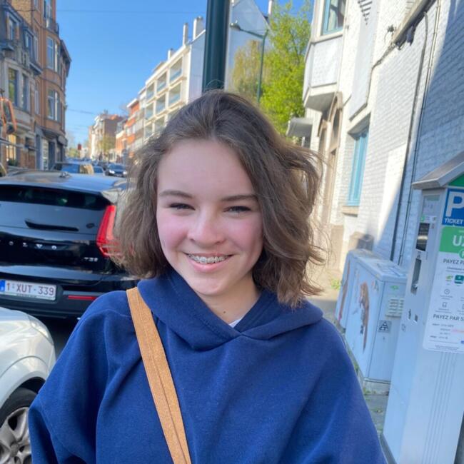 Babysitter in Ixelles/Elsene: Agathe