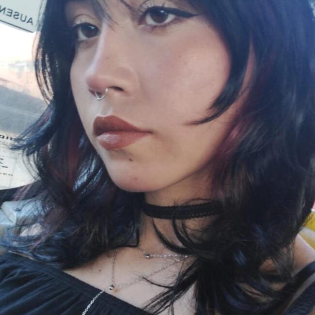 Babá em Assis: Ingrid Carolinne