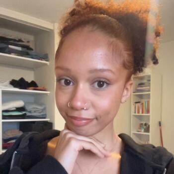 Babysitter in Bain-de-Bretagne: Celiana