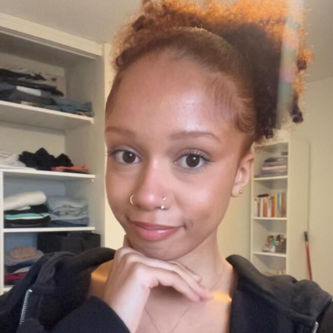 Babysitter in Bain-de-Bretagne: Celiana