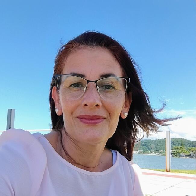 Babysitter in São José (São José): Milane