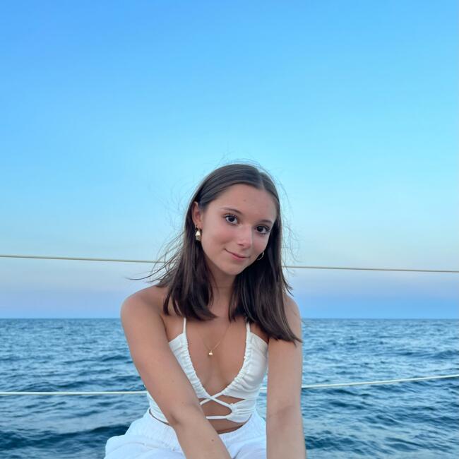 Babysitter in Ivry-sur-Seine: Clara
