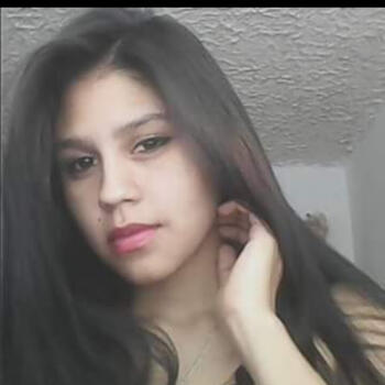 Babysitter in Armenia: Isabella