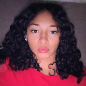 Babysitter in Petrolina: Camila