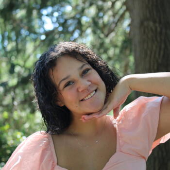 Babysitter in Columbus: Bella