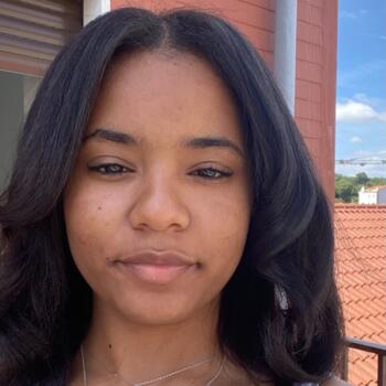 Babysitter in Viana do Castelo: Núria