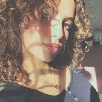 Babysitter in Paris: Dorra