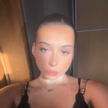 Babysitter Aiseau-Presles: Rachel