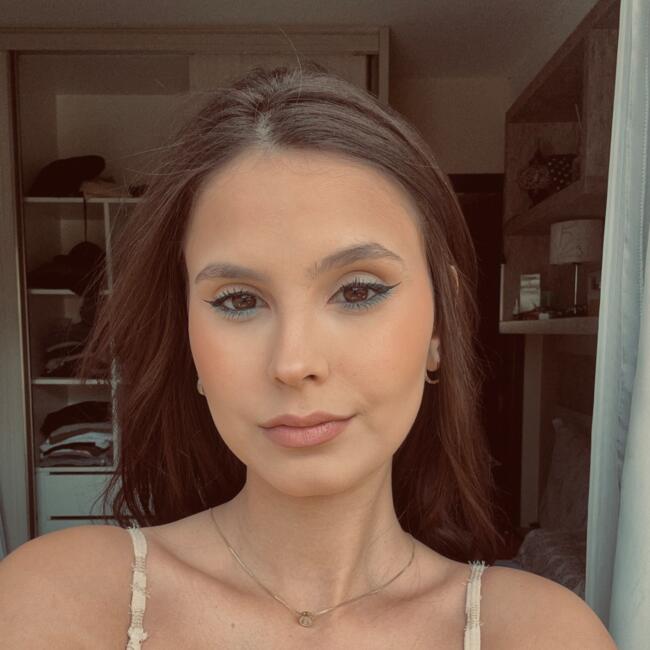 Babysitter in Curitiba: Nicole