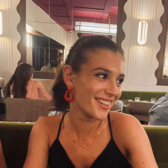 Babysitter in Lille: Louise