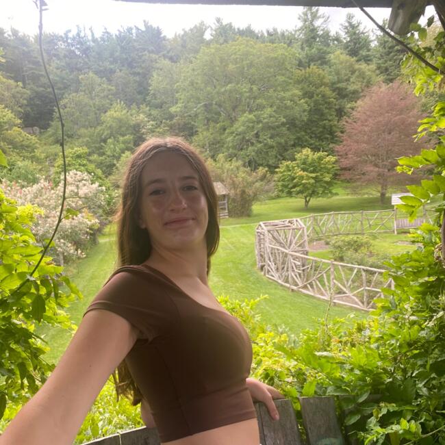 Babysitter in Smithtown: Lily