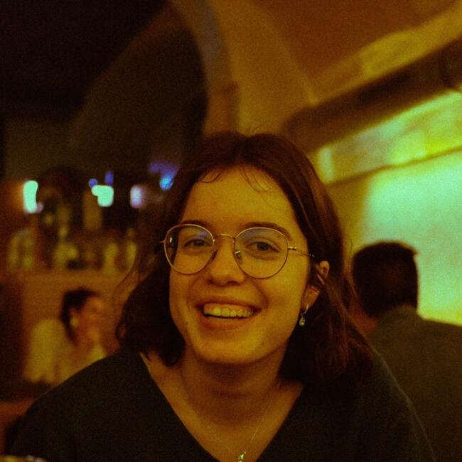 Babysitter in Talence: Charlotte