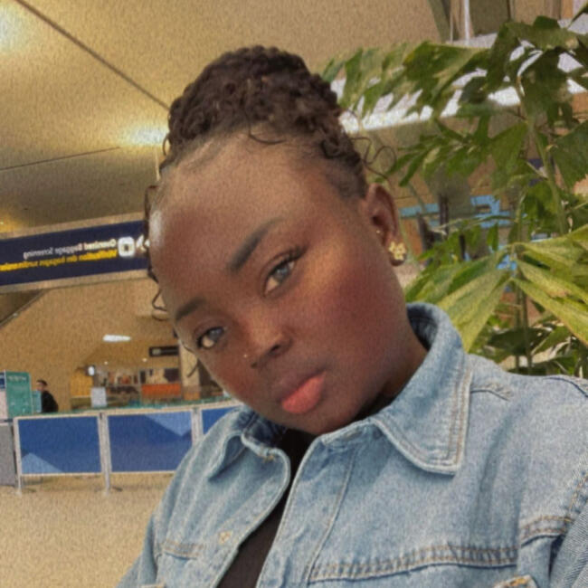 Babysitter in Calgary: Marinda