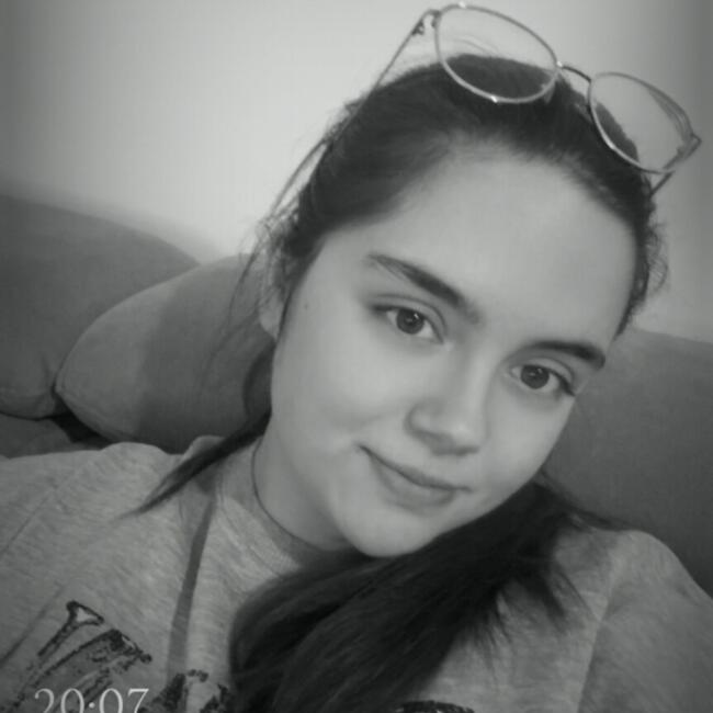 Babysitter in Oissery: Marina