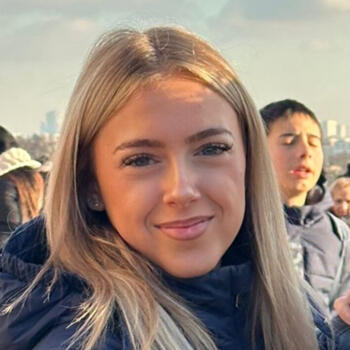 Babysitter Lésigny: Elena