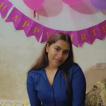 बेबीसिटर पुणे: Urvi