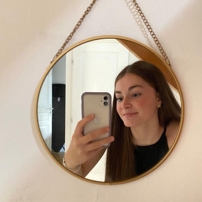 Babysitter in Pleumeleuc: Camille