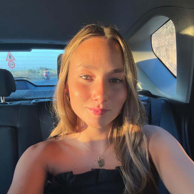 Nanny in Palomares del Río: Ana