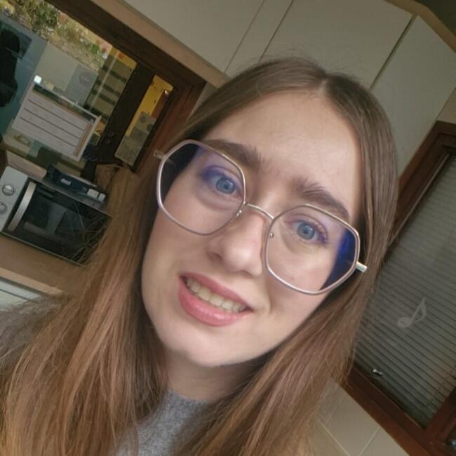 Babysitter in Rumilly: Kathlenn