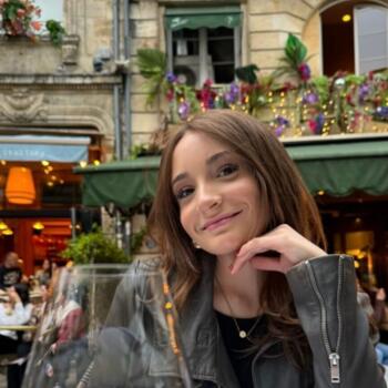 Babysitter Pompignac: Elya