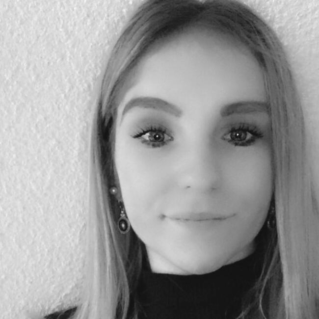Babysitter in Saint-Christophe-sur-Dolaizon: Alexia