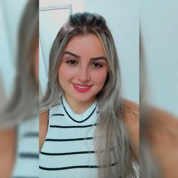 Babysitter in Criciúma: Bruna