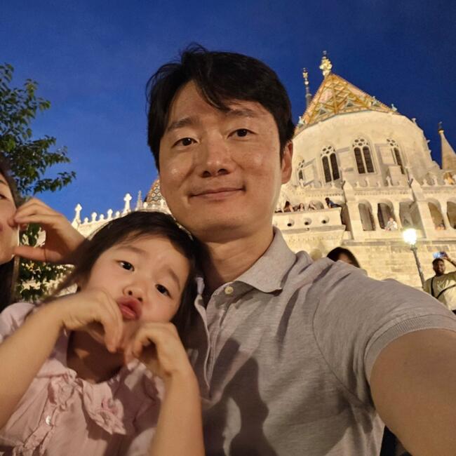 Nanny munka Budapest területén: Jin Yong Park