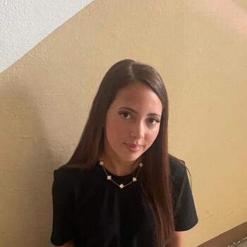Babysitter in Pisa: Aya
