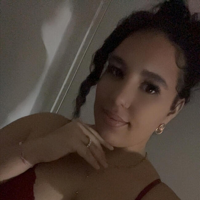 Babysitter in Limoges: Ines