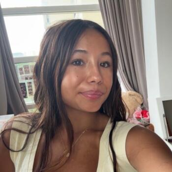 Babysitter in Singapore: Sofie