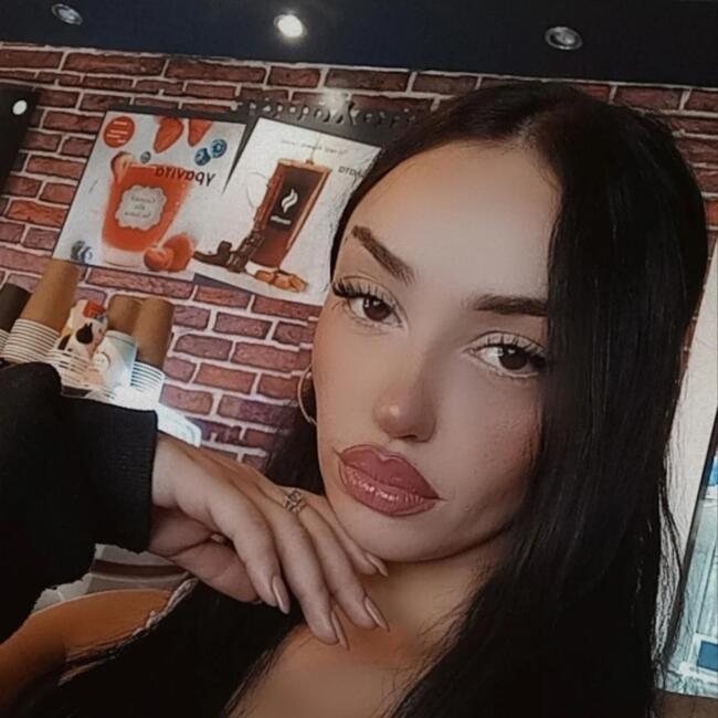 Babysitter in Pátrai: Marina