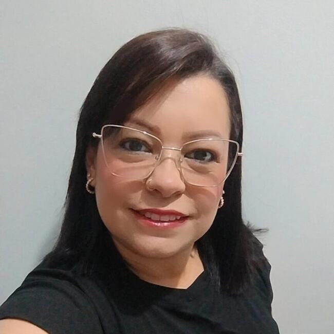 Babysitter in Camboriú: Andreia