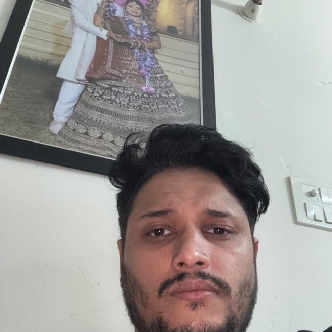 नोएडा में बेबीसिटिंग की नौकरी: Sudeep