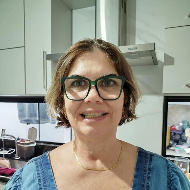 Babysitter in Vila Velha: Cleo