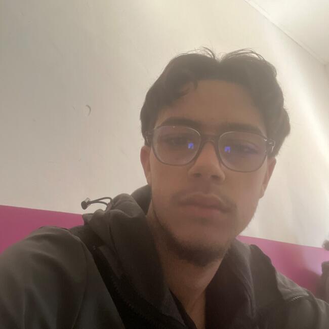 Babysitter in Frontignan: Ezio