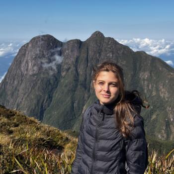 Babá em Curitiba: Gayatri