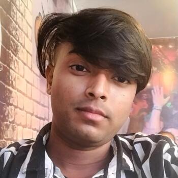 फरीदाबाद में बेबीसिटर: Pankaj