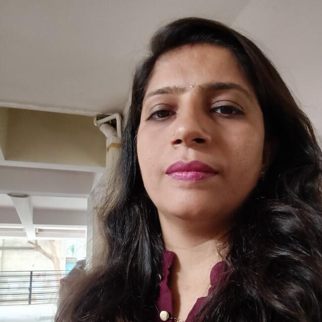 अहमदाबाद में बेबीसिटर: Disha