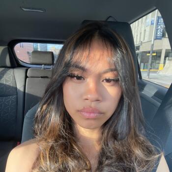 Babysitter in Toronto: Athena