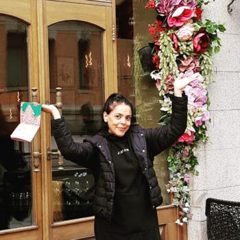 Babysitter in Vienna: Shweta