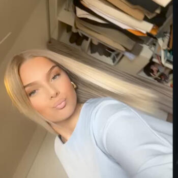 Babysitter in Bréviandes: Elodie