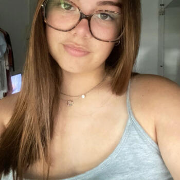 Babysitter in Biarritz: Lyli