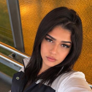 Babysitter in Maasland: Maryam