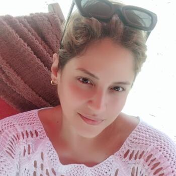 Babysitter Quito: Karen