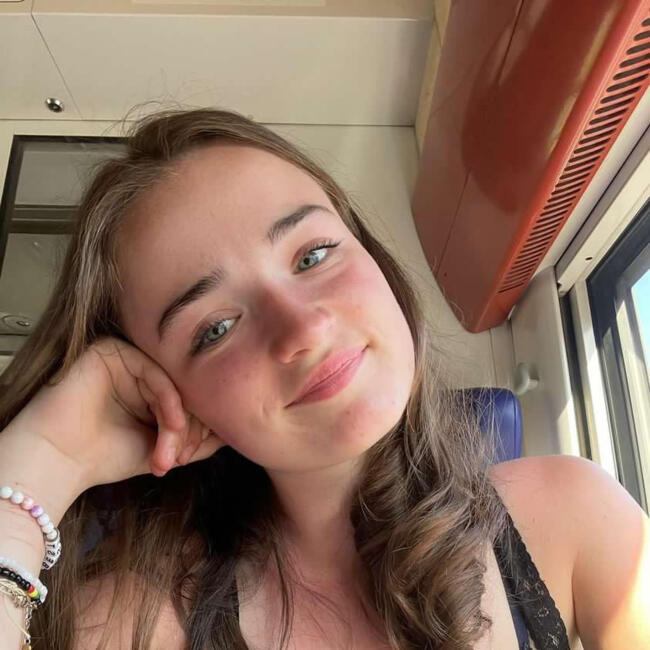 Babysitter in Châteaugiron: Ines