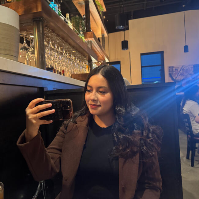 Babysitter in Fresno: Izharit