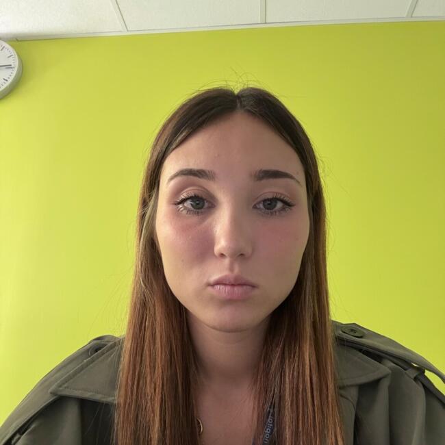 Babysitter in Lyon: Lilou