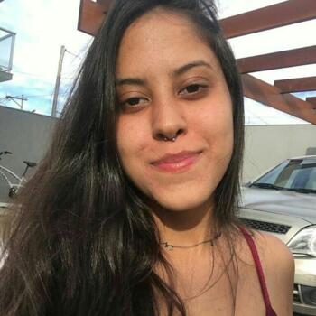 Babá em Curitiba: Thaís